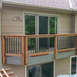 custom-deck-with-pergula-and-balcony