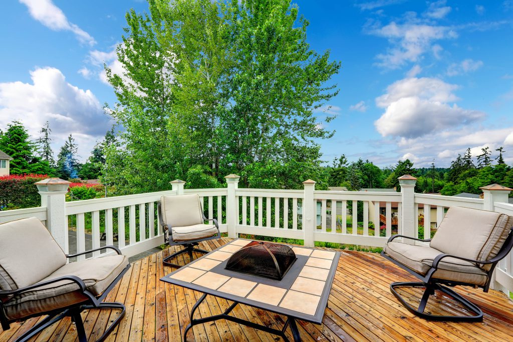 Spacious deck with firepit